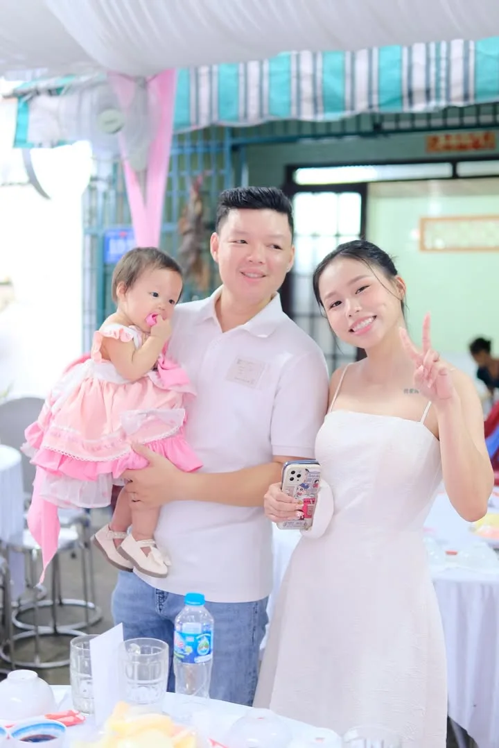 Nhấn để phóng to Chúc mừng sinh nhật bé Ánh Viên (Mây) tròn 1 tuổi nhé! 🎉🎂 – ảnh 5