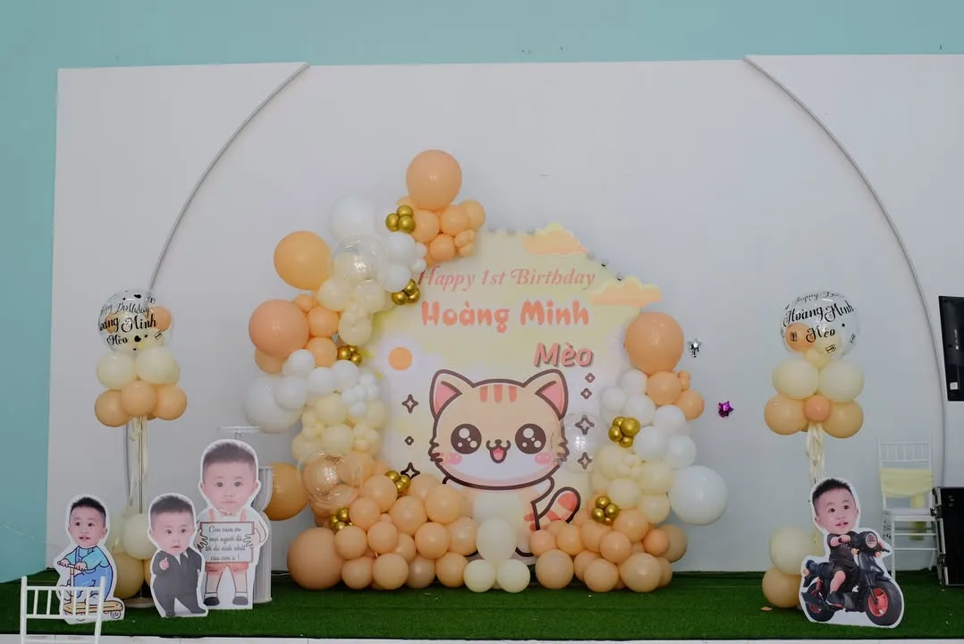 Nhấn để phóng to 🎉🌟 Chúc mừng sinh nhật bé Hoàng Minh tròn 1 tuổi – chàng hoàng tử nhỏ của chú… – ảnh 1
