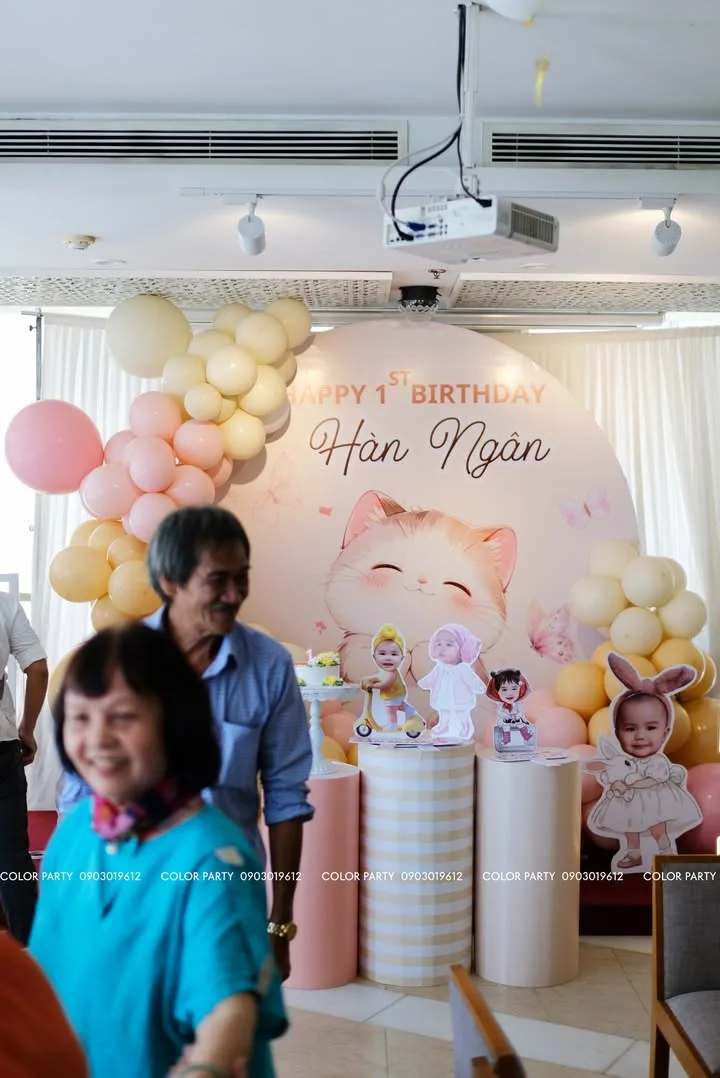 Nhấn để phóng to 🎉 Happy 1st Birthday bé Hàn Ngân – Bông hoa nhỏ của cả gia đình! 🎂 – ảnh 2