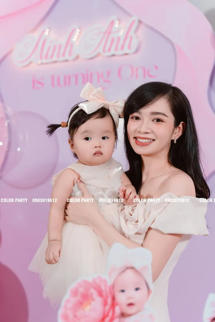 Nhấn để phóng to 🎀 Chúc mừng thôi nôi bé Minh Anh tròn 1 tuổi 🎀 – ảnh 3