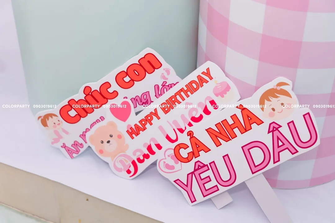 Nhấn để phóng to 🎀 Bé Dâu tròn một tuổi – cả thế giới là một quả dâu xinh! 🍓 – ảnh 3