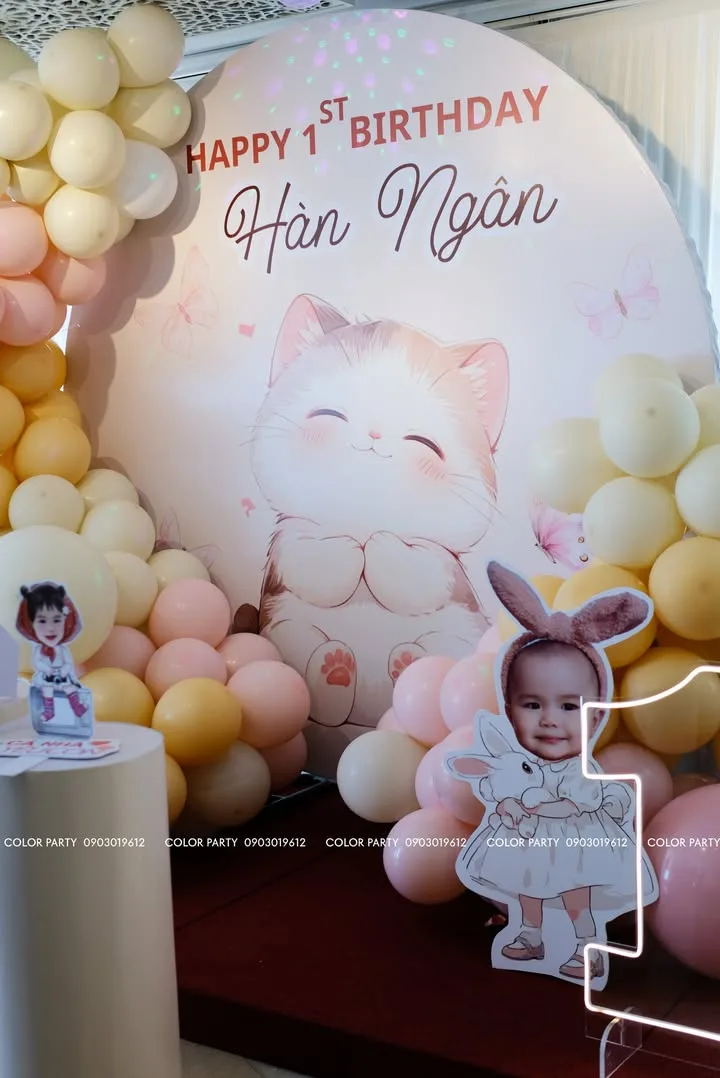 Nhấn để phóng to 🎉 Happy 1st Birthday bé Hàn Ngân – Bông hoa nhỏ của cả gia đình! 🎂 – ảnh 3