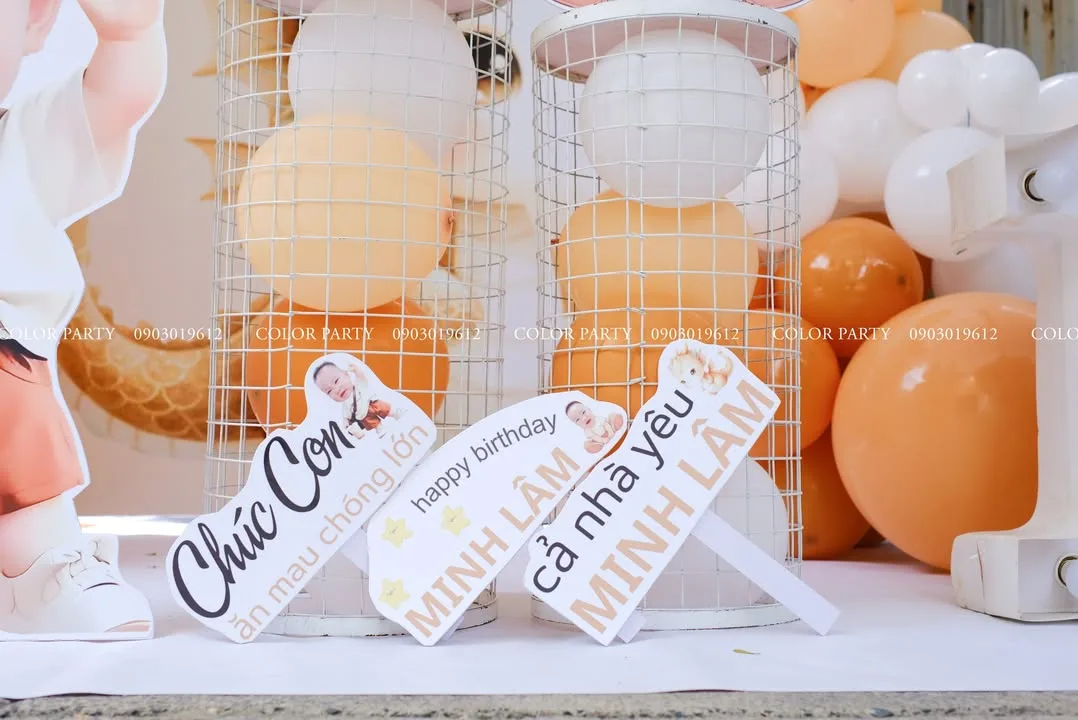 Nhấn để phóng to 🎉 MINH LÂM 1 TUỔI – NGÀY HẠNH PHÚC NGẬP TRÀN BÓNG BAY 🎈 – ảnh 2