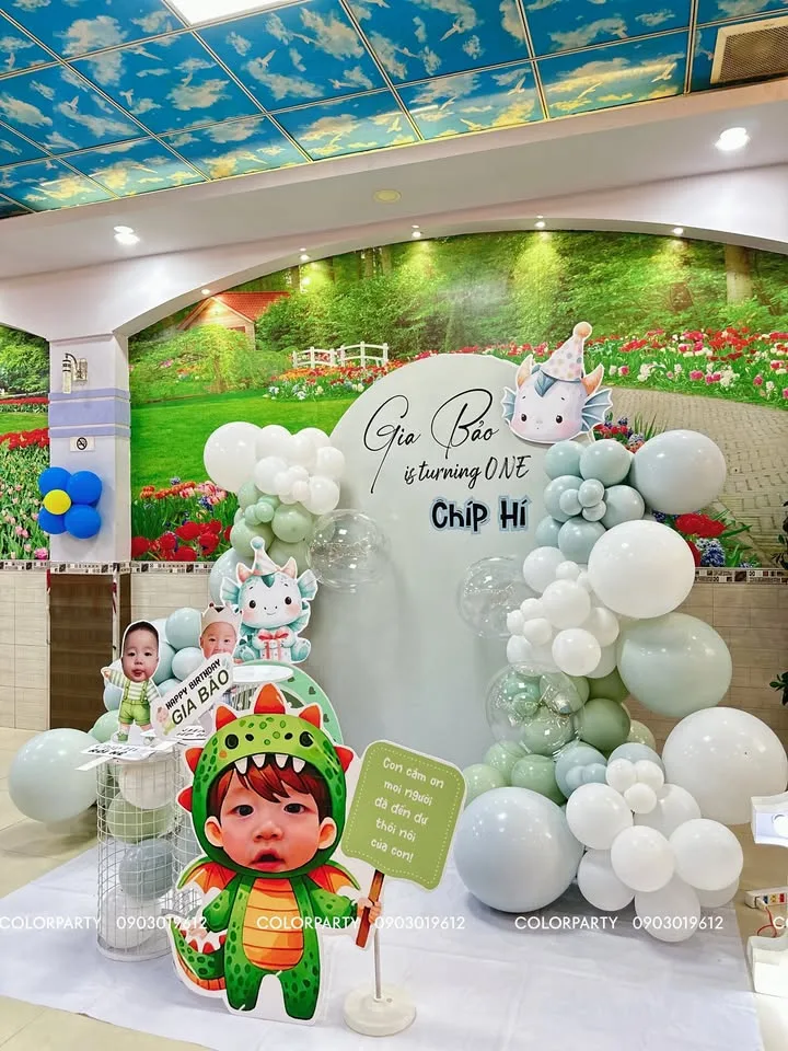 Nhấn để phóng to 🎉 Gia Bảo Tròn Một Tuổi – Bữa Tiệc Thôi Nôi Dễ Thương Hết Nấc! 🎂🐉 – ảnh 3