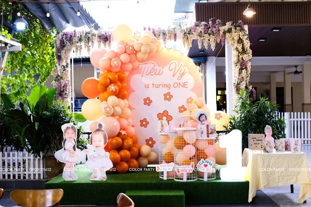 Nhấn để phóng to 🎉 TIỂU VY TRÒN MỘT TUỔI – BỮA TIỆC NGẬP TRÀN YÊU THƯƠNG! 🎉 – ảnh 1