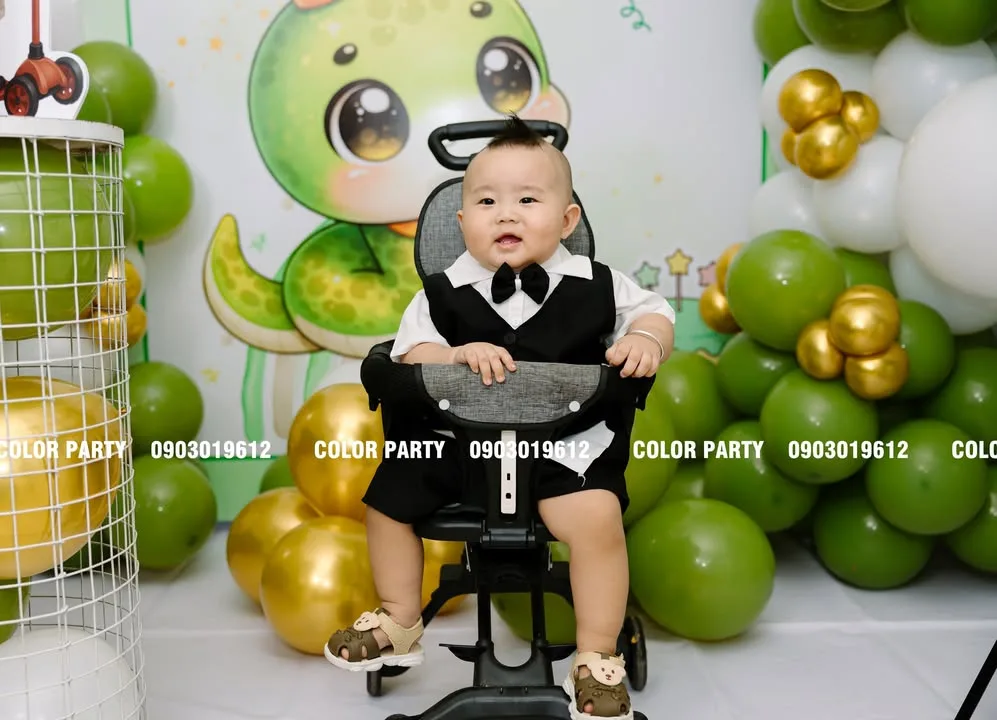Nhấn để phóng to 🐍 “Rắn con mới 1 tuổi thôi… mà chiếm spotlight cả buổi tiệc rồi nha 😚💚” – ảnh 2